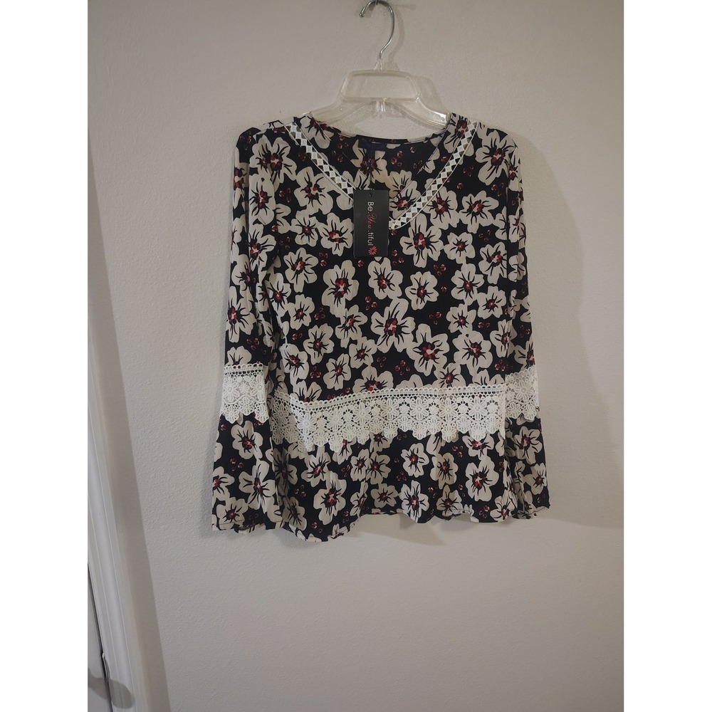 Be.You.tiful Floral Lace Trim Bell Sleeve Blouse Navy Cream Red Small NWT